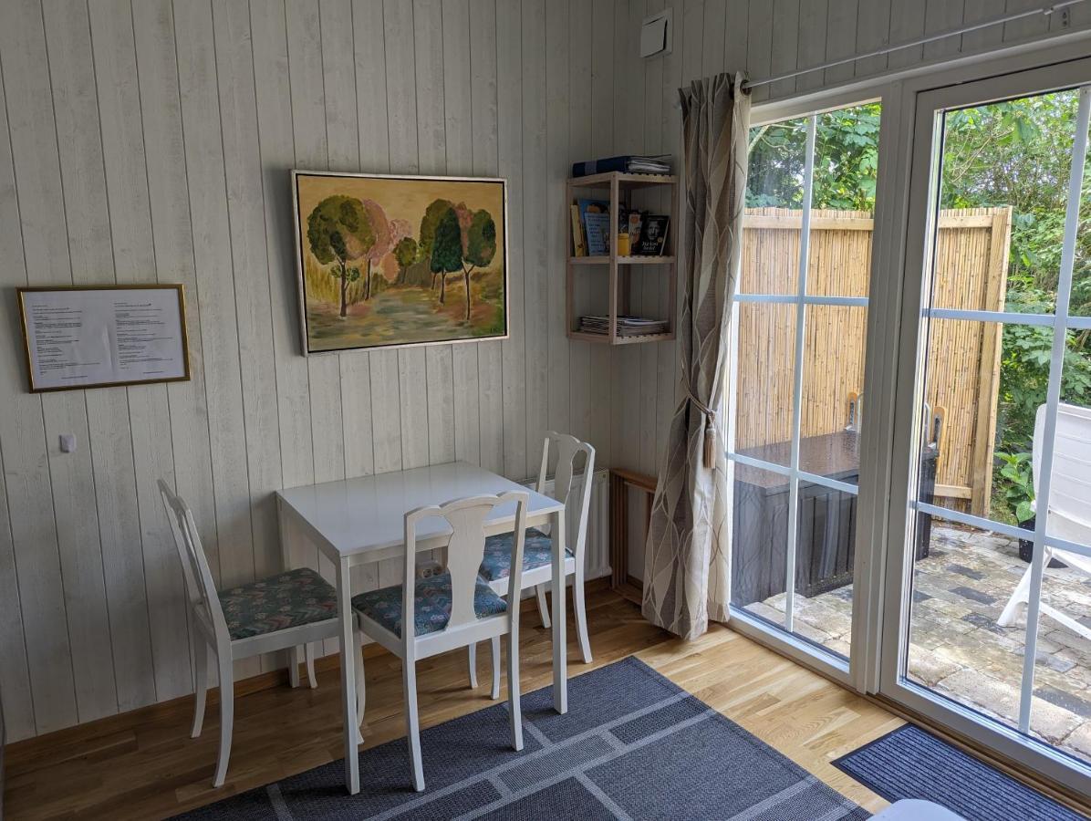 Cute Little Cottage In Hoellviken Экстерьер фото